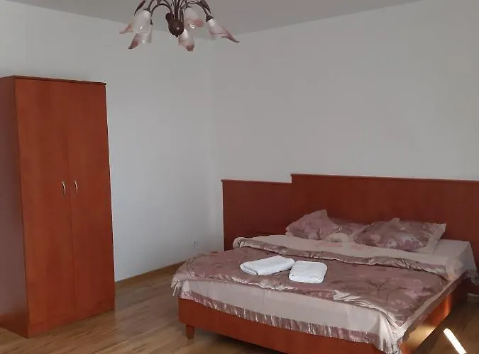 Kardamon Aparthotel Dzierzoniow